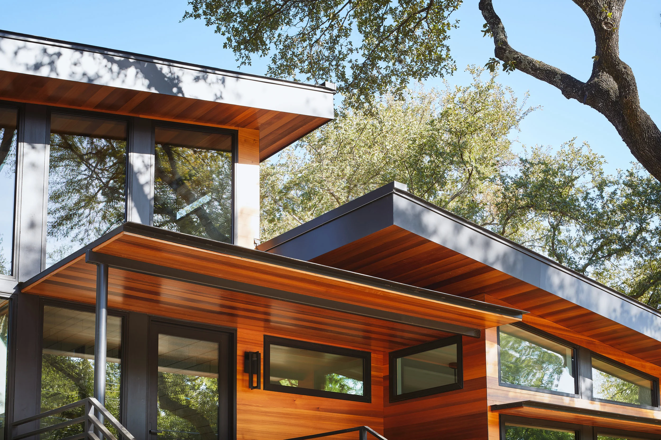 05-Ridgewood Residence by Matt Fajkus Architecture. Photo by Leonid Furmansky.jpg