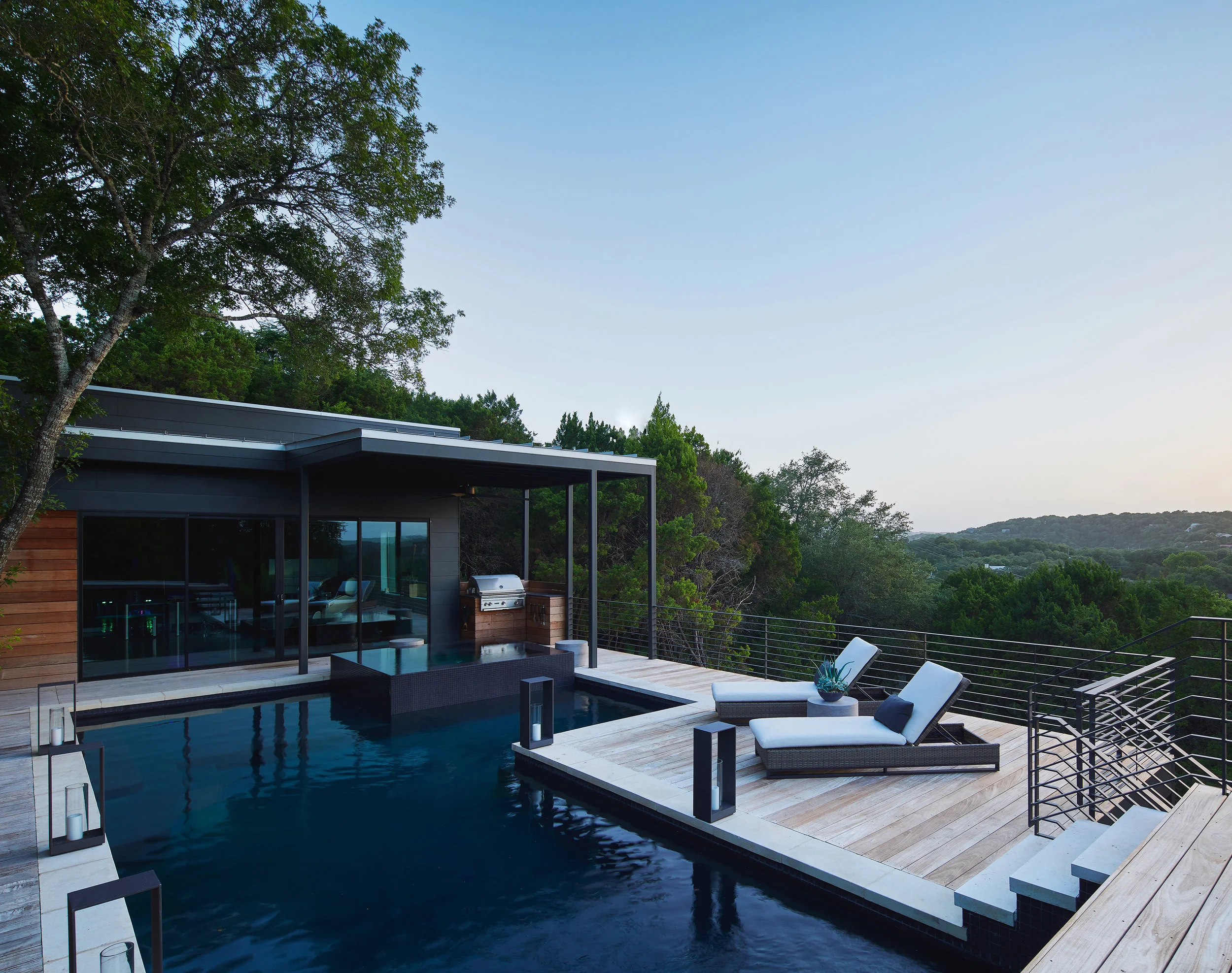 24 Via Media Residence by Matt Fajkus Architecture. Photography by Leonid_Furmansky.jpg