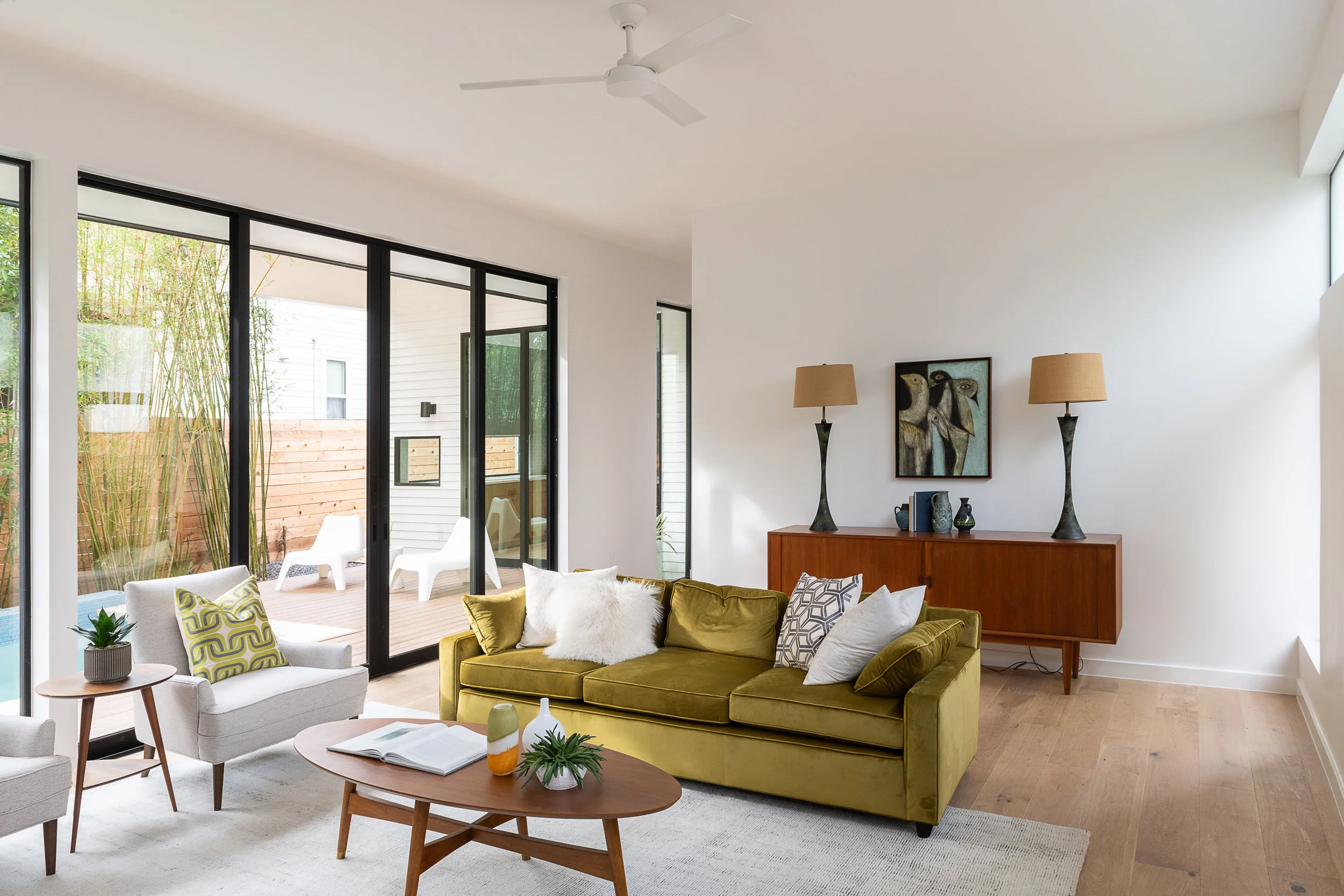 Split House by Matt Fajkus Architecture. Photo 11 by Casey Woods.jpg