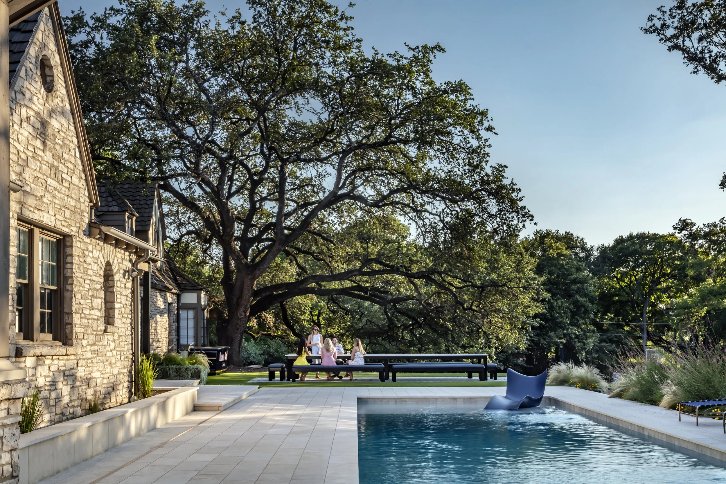 Slim House by Matt Fajkus Architecture. Photo 9 by Charles Davis Smith.jpg