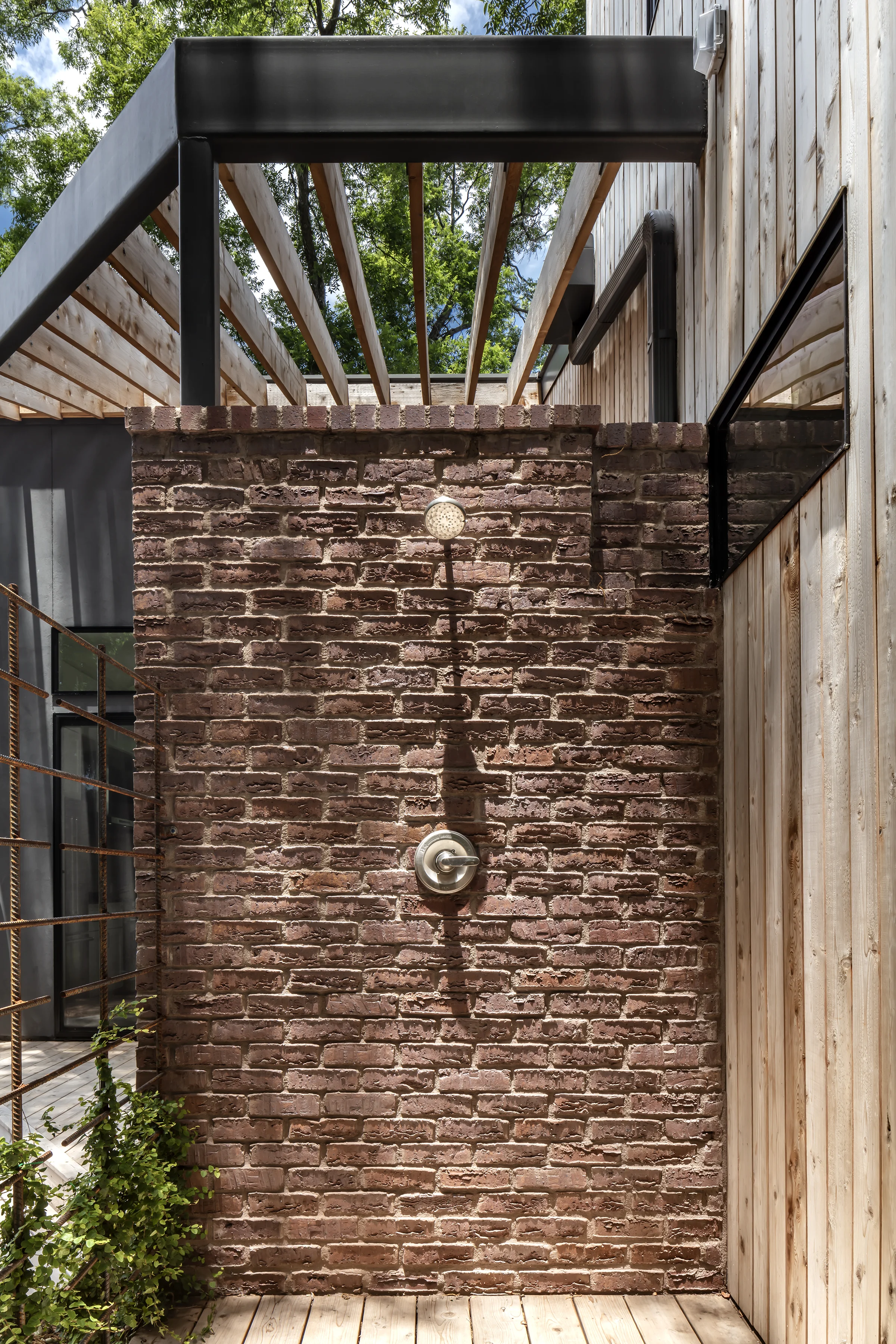 Hewn House by Matt Fajkus Architecture. Photo14 by Charles Davis Smith.jpg