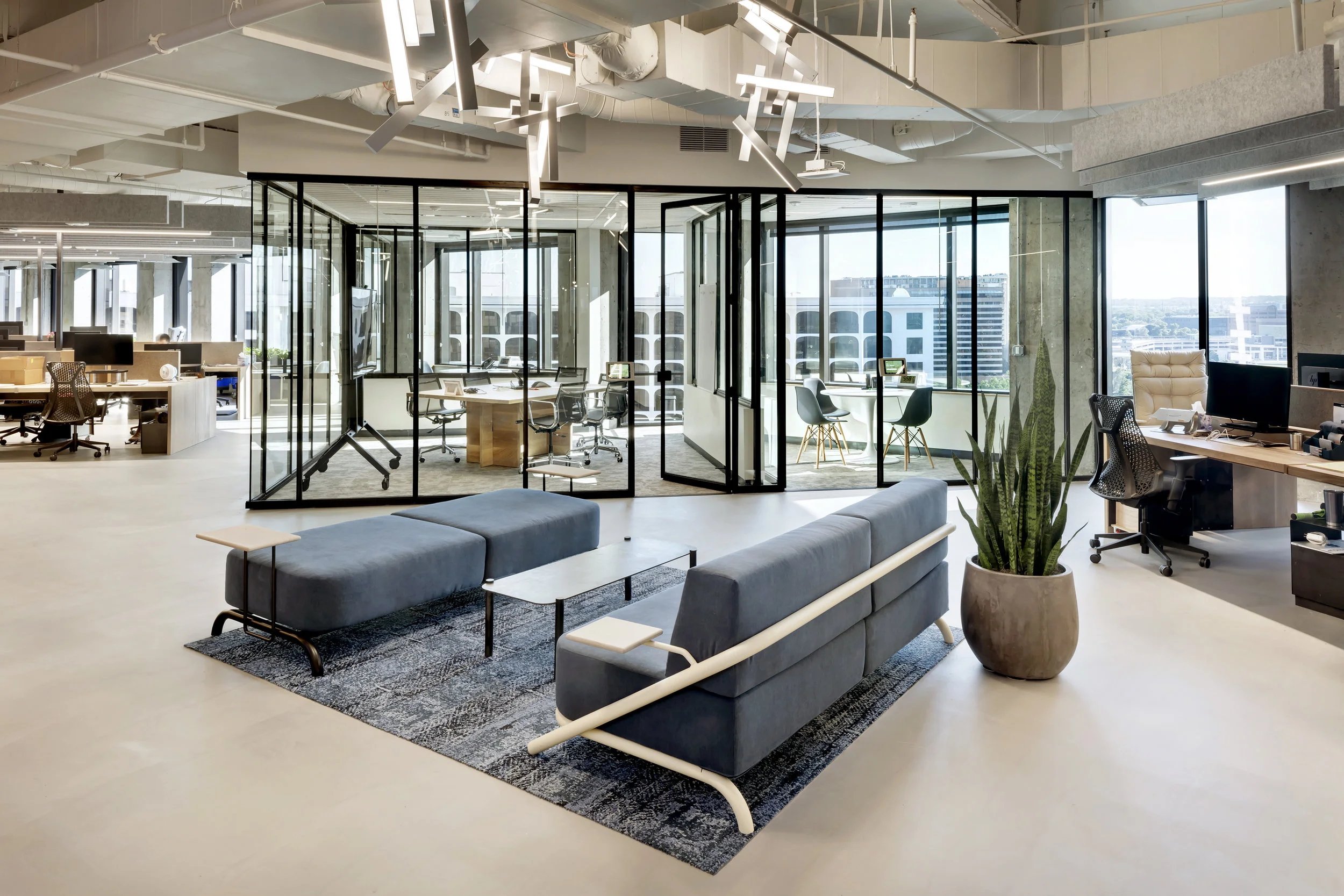 28 RigUp Office by Matt Fajkus Architecture. Photo by Charles Davis Smith.jpg