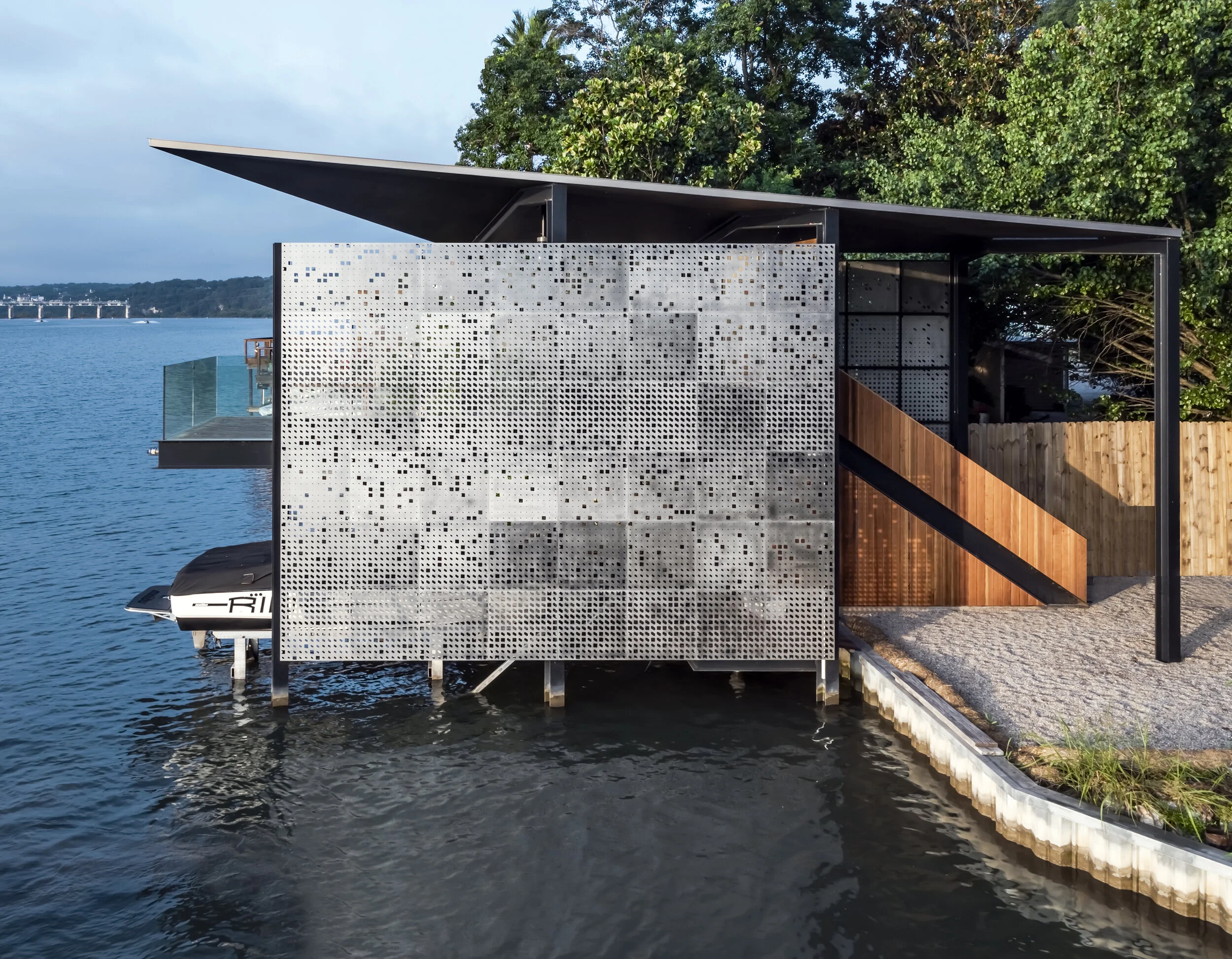 02+Filtered+Frame+Dock+by+Matt+Fajkus+Architecture+-+Photo+by+Charles+Davis+Smith.jpg