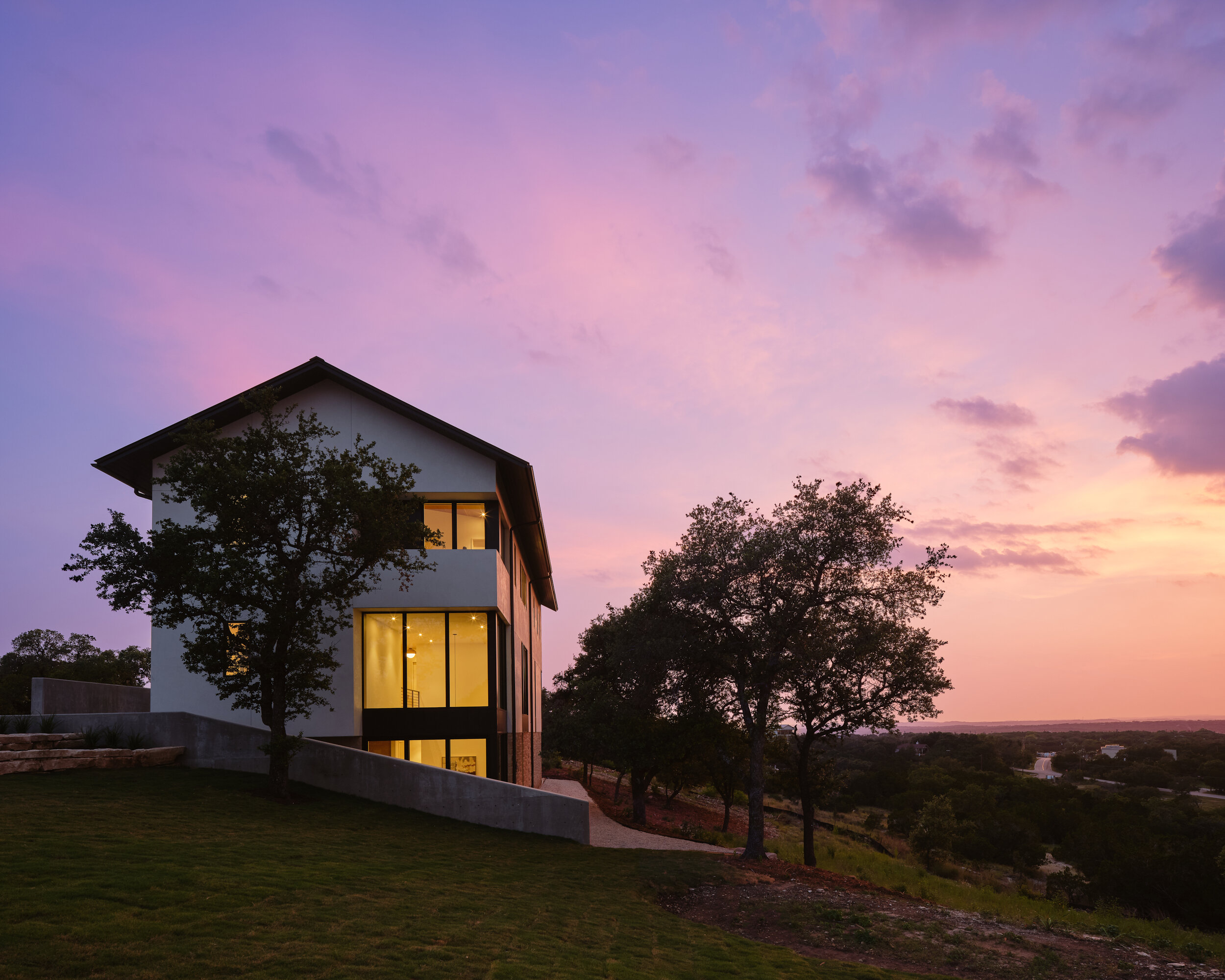 1 Manifold House by Matt Fajkus Architecture photo by Leonid Furmansky.jpg