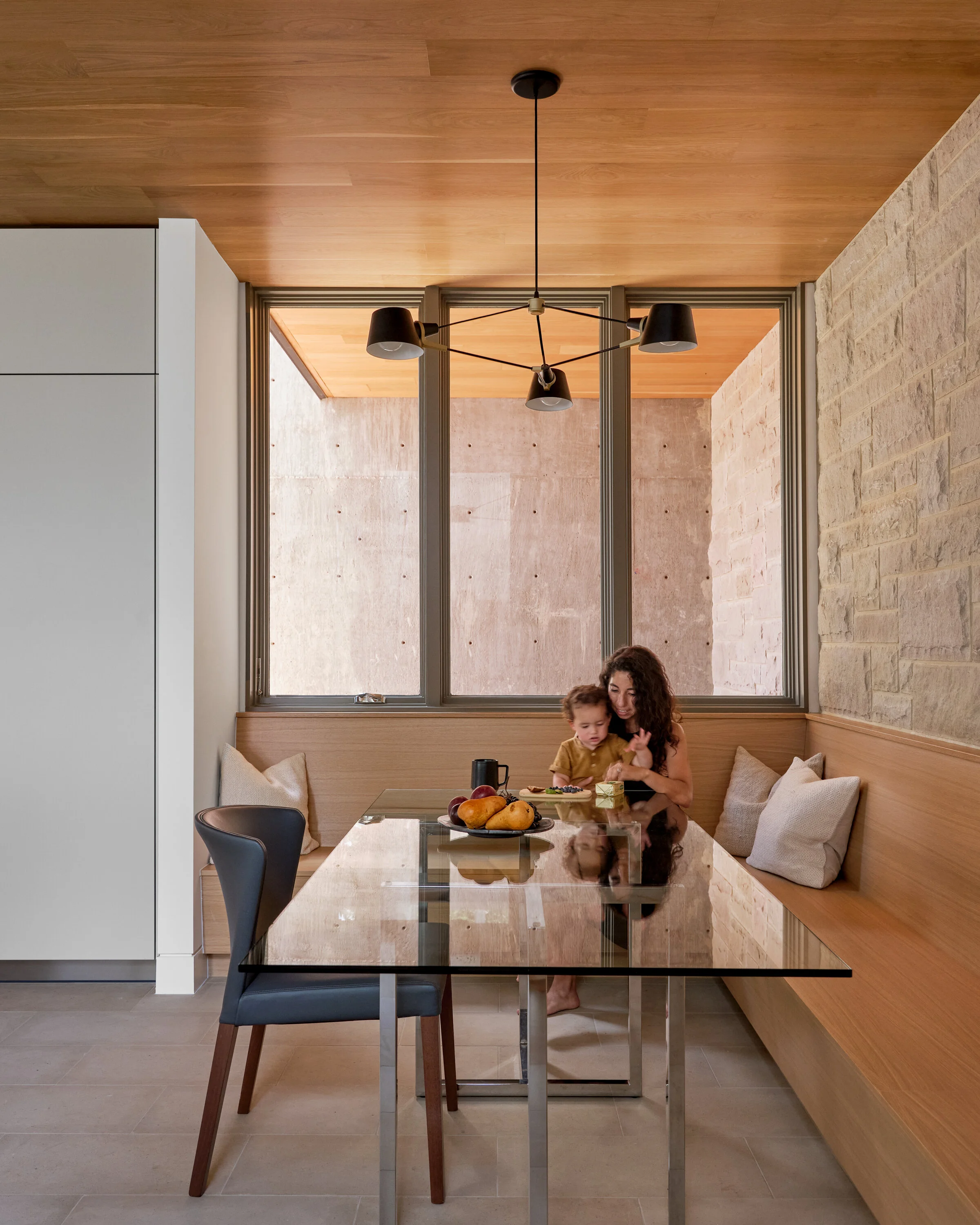 7 Manifold House by Matt Fajkus Architecture photo by Leonid Furmansky (19).jpg