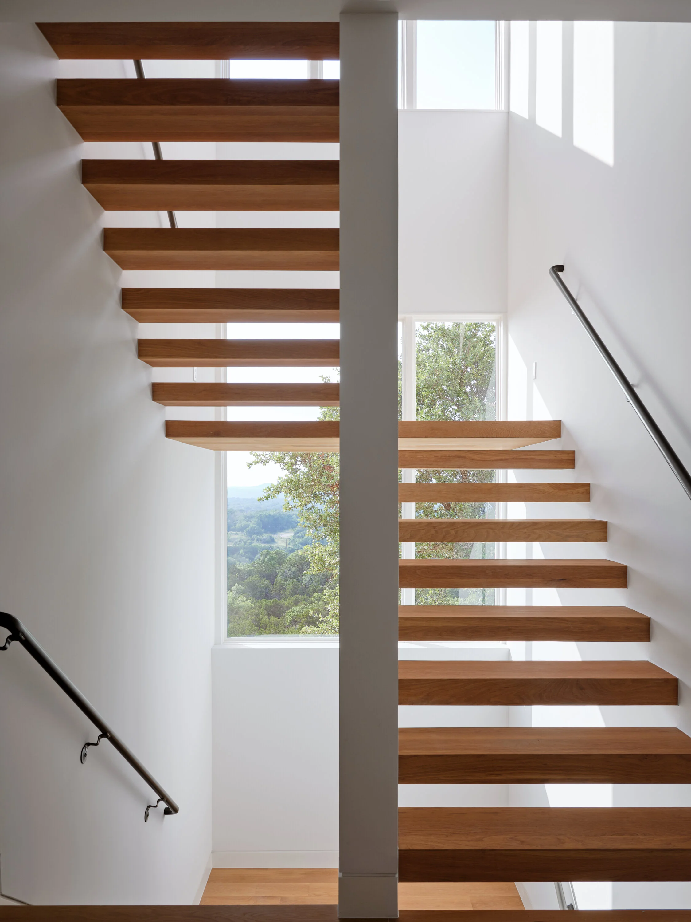 12 Manifold House by Matt Fajkus Architecture photo by Leonid Furmansky.jpg