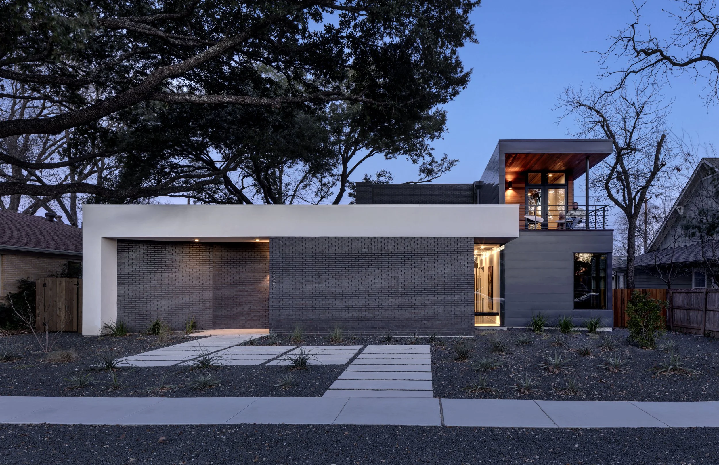 01 Matt Fajkus Architecture - Main Stay House Photo by Charles Davis Smith Front Facade.jpg
