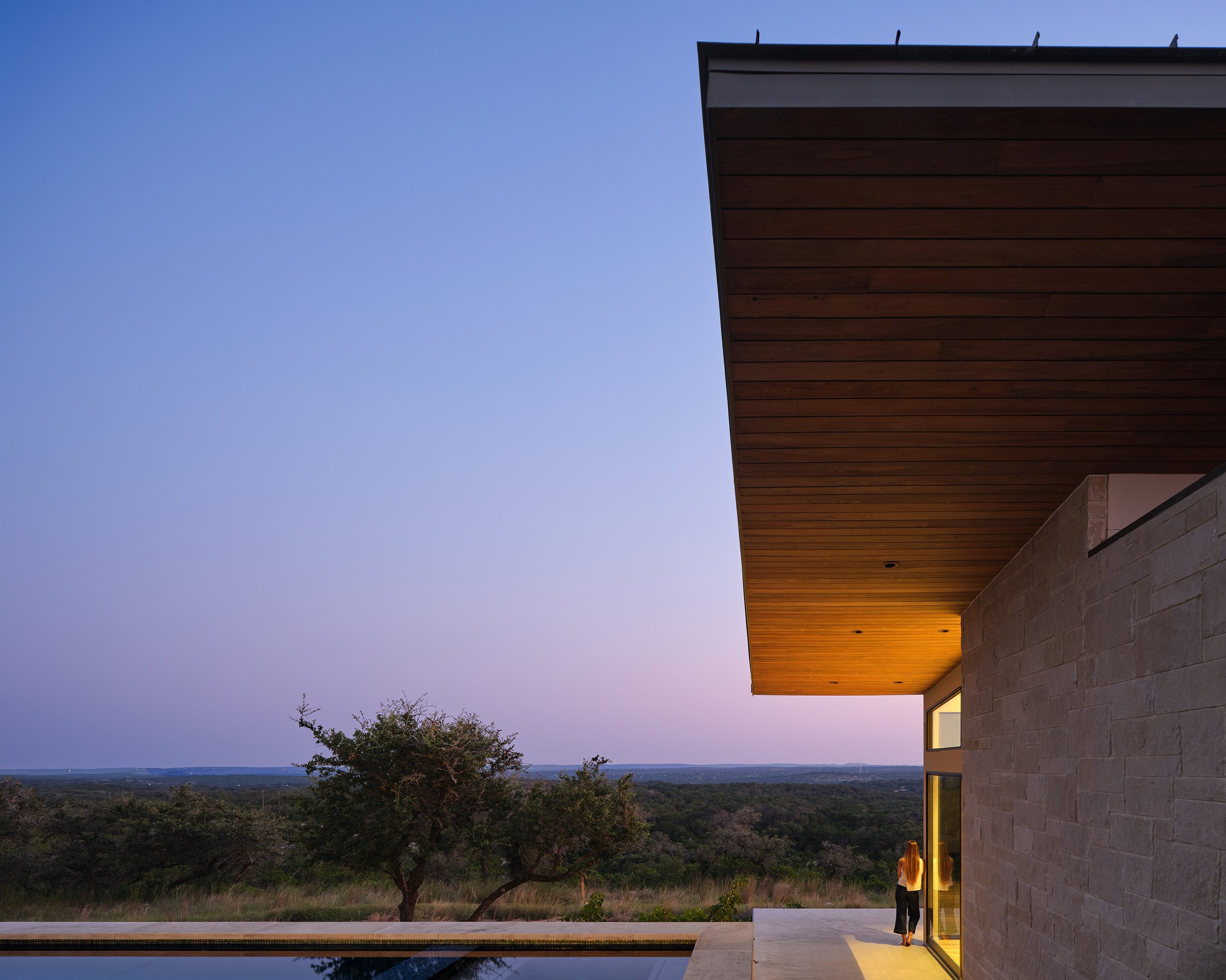 5a Mount Sharp Residence by Matt Fajkus Architecture photo by Leonid Furmansky.jpg