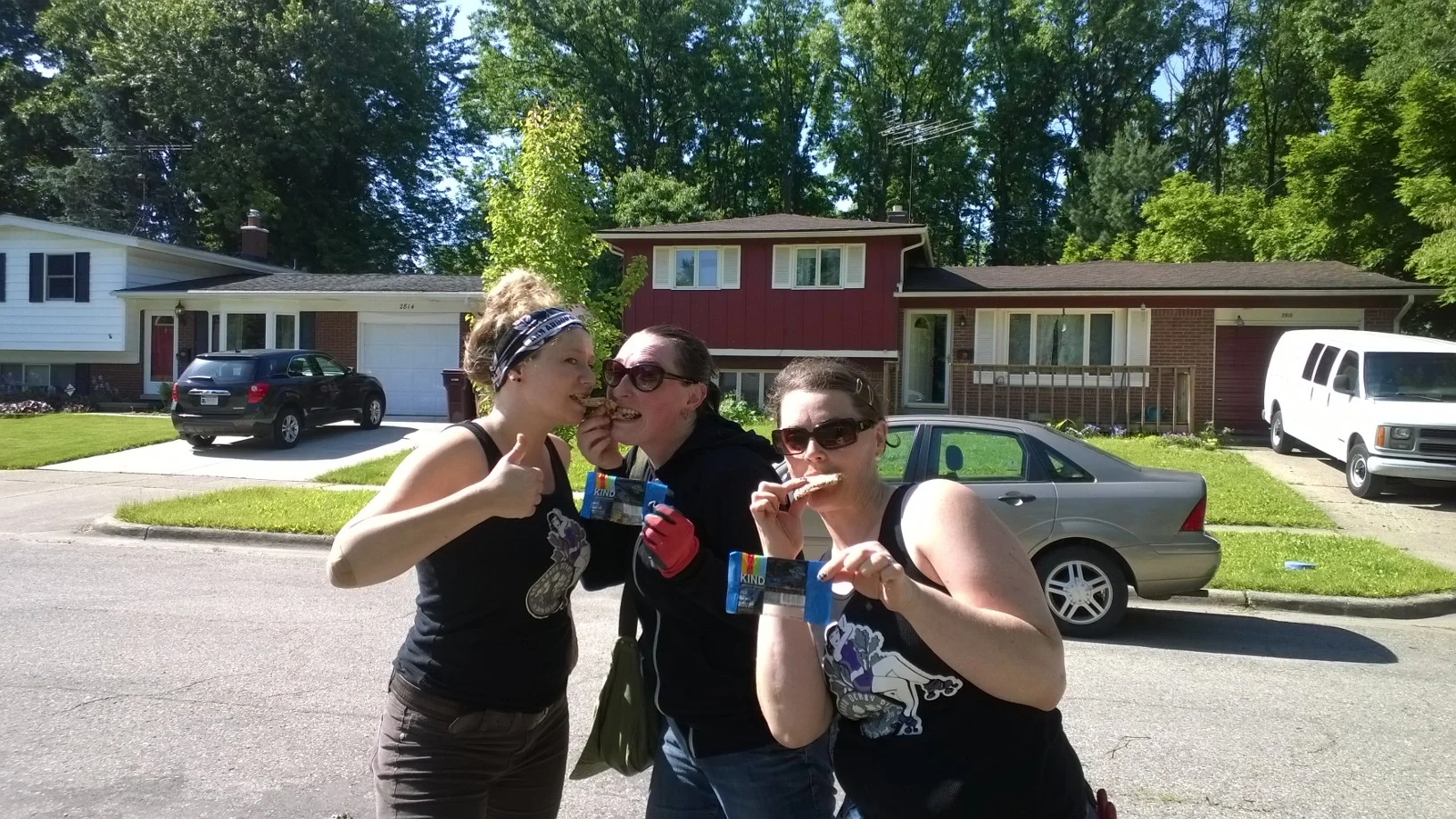 A2D2 volunteering for National Trails Day