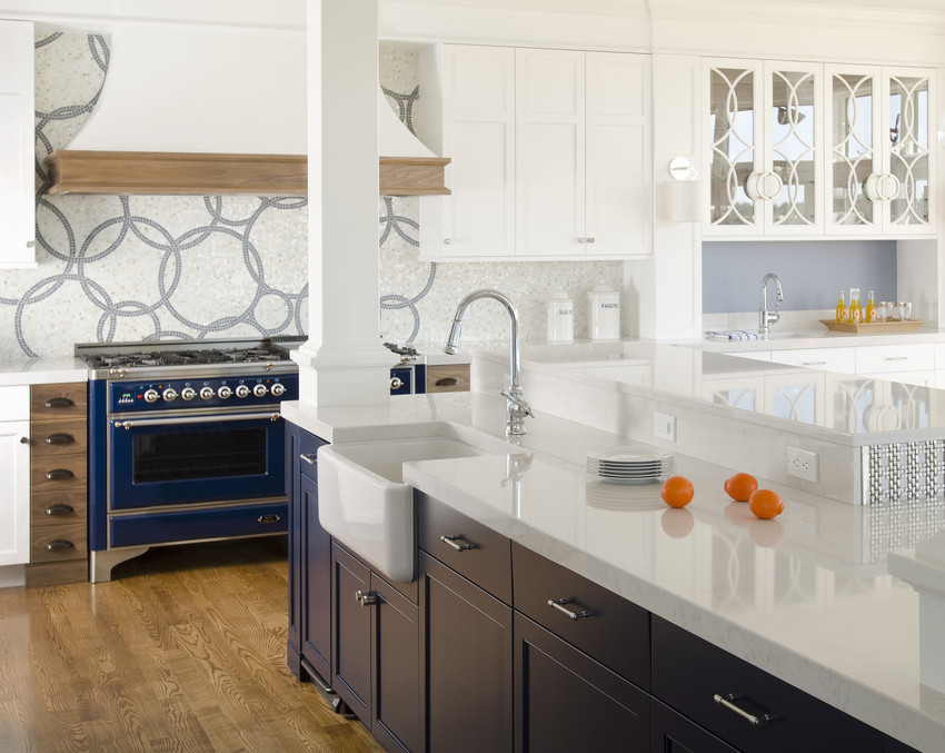 comptoir quartz silestone blanc marbre cuisine bleu.jpg