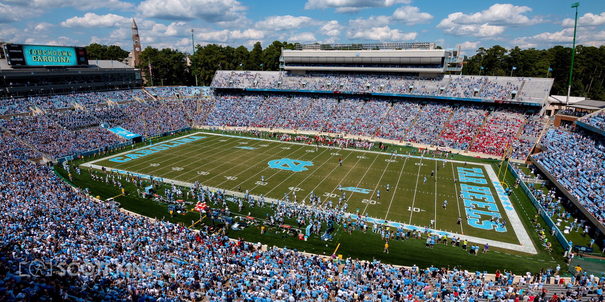  September 9, 2017: Anthony Ratliff-Williams (17) of the North Carolina Tar Heels runs back a 93 yard kick return in the NCAA football matchup between the Louisville Cardinals and the North Carolina Tarheels at Kenan Memorial Stadium in Chapel Hill, 