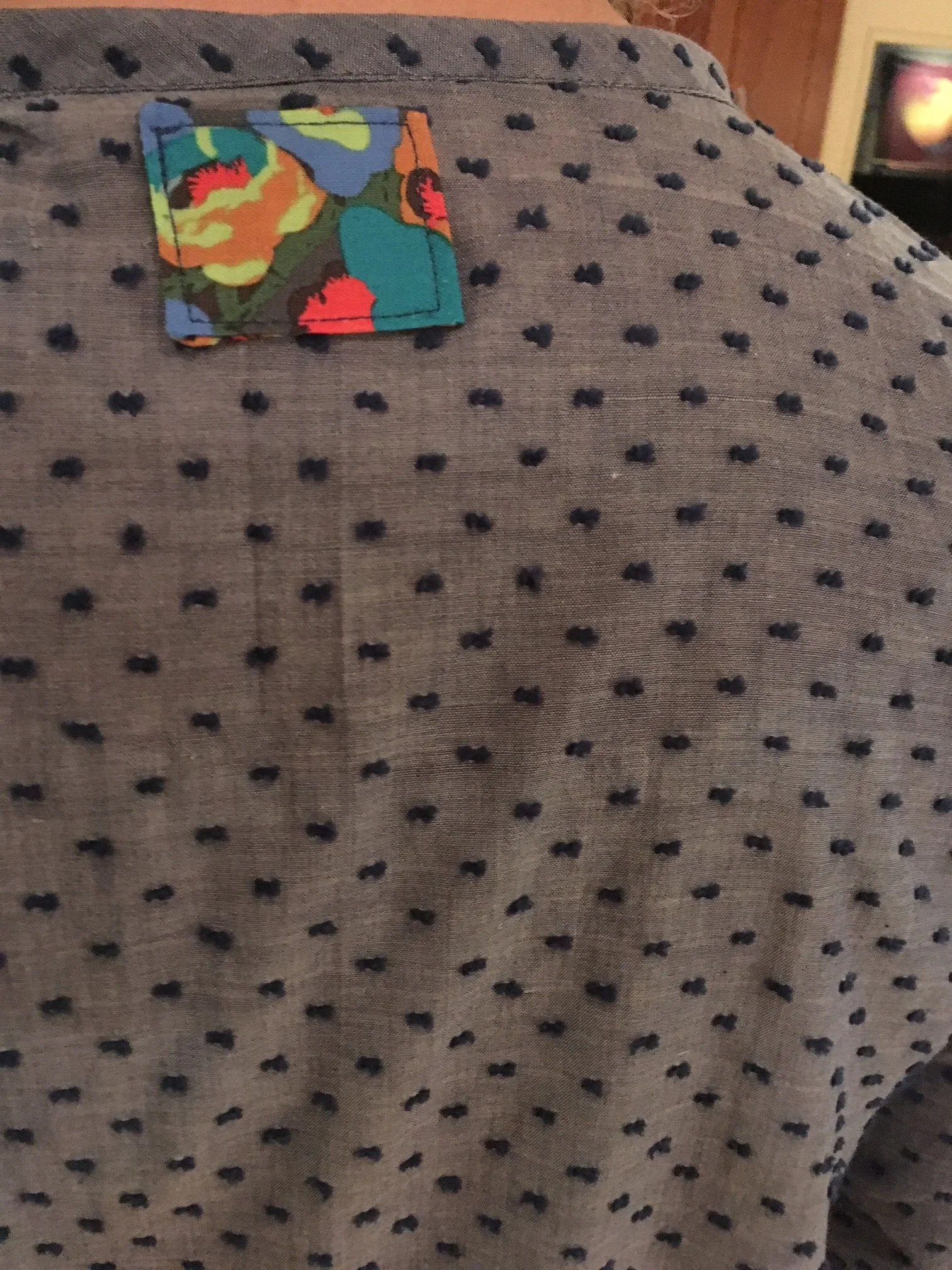 Back of the neck detail. The pattern calls for a pleat to be here, under the patch, but it made the top too narrow for me.