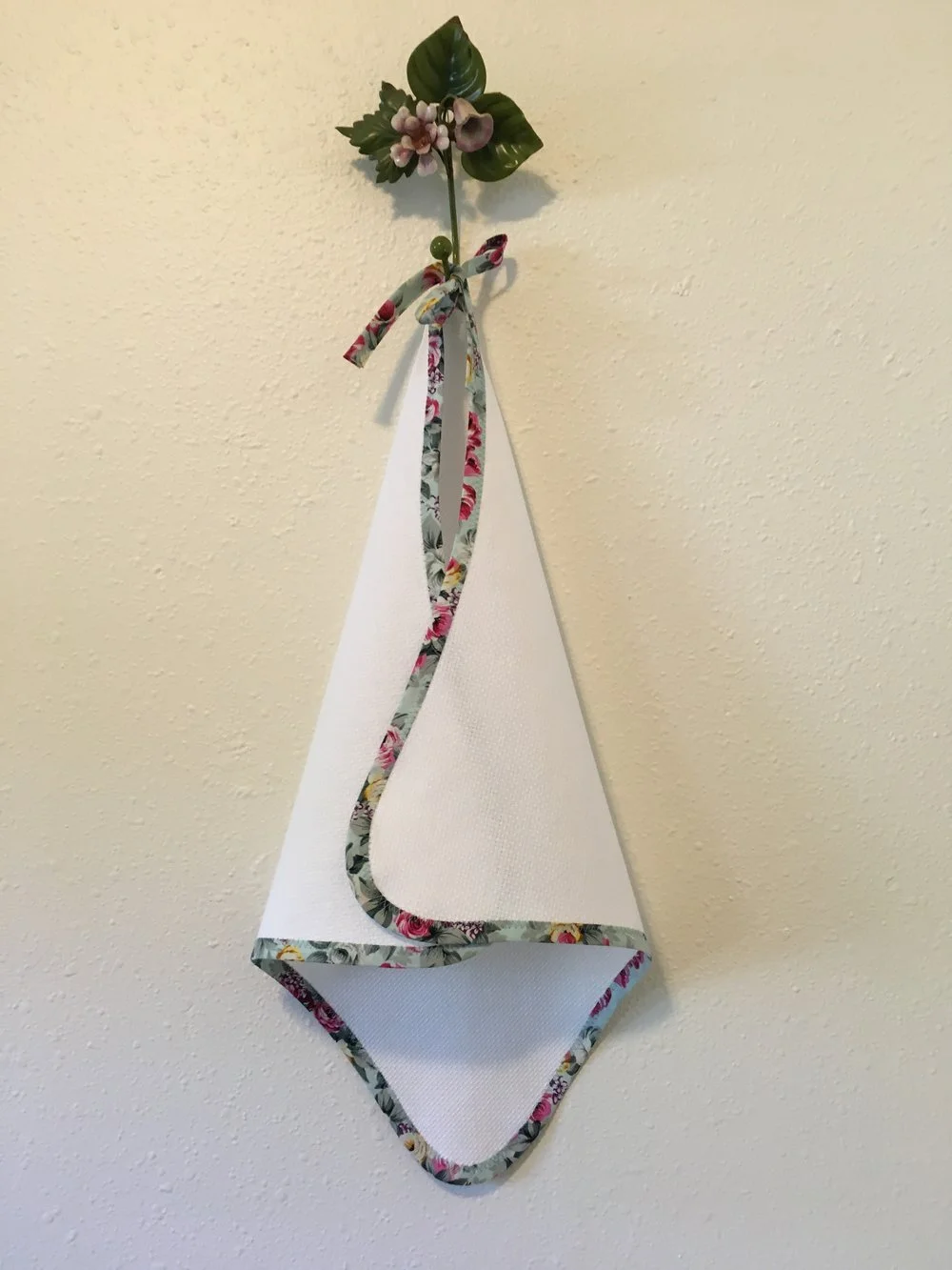 Bias Tape Trimmed Kitchen Towels 