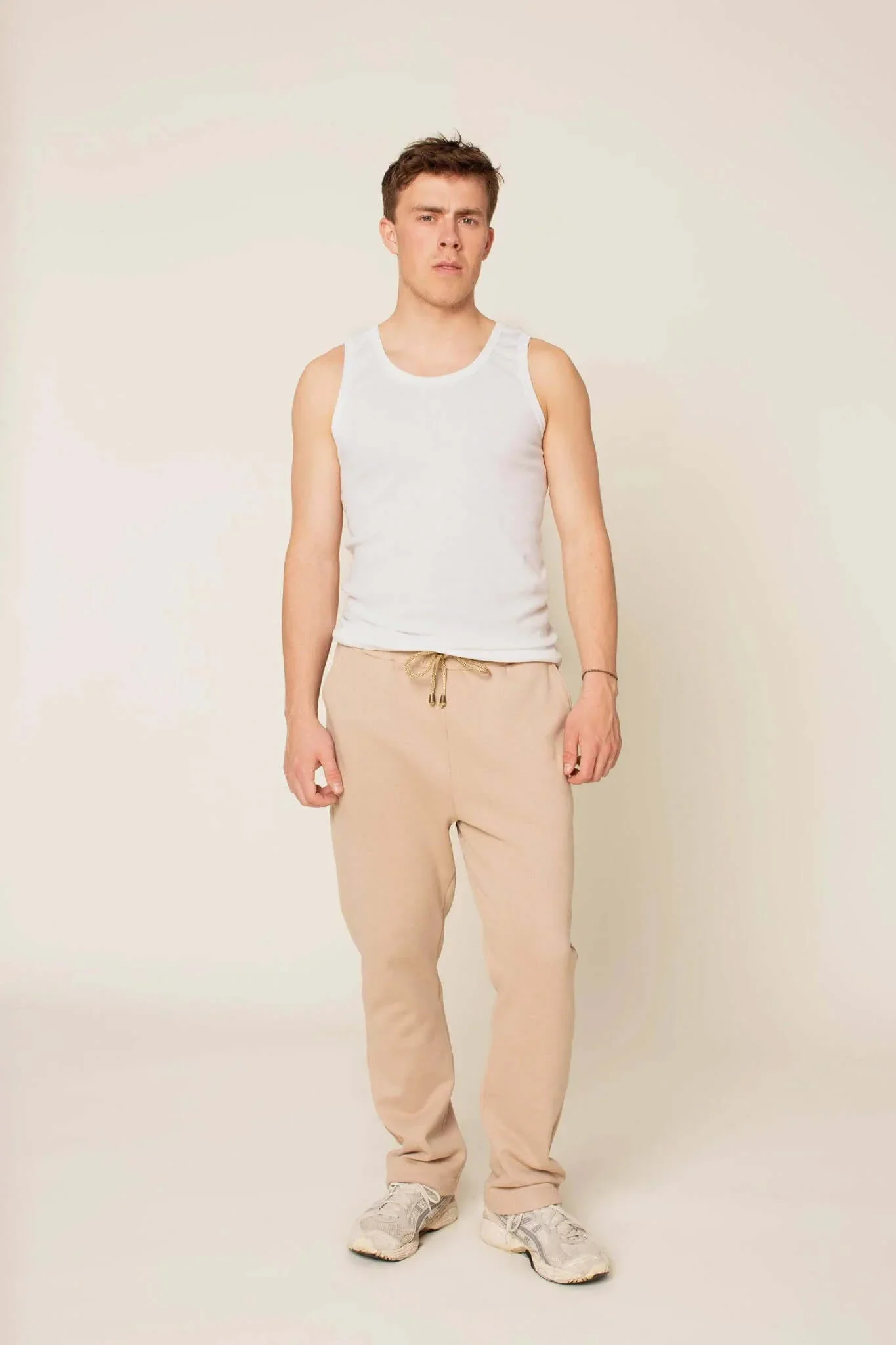 Sweatpants_sewing_pattern-wardrobe-by-me2.webp