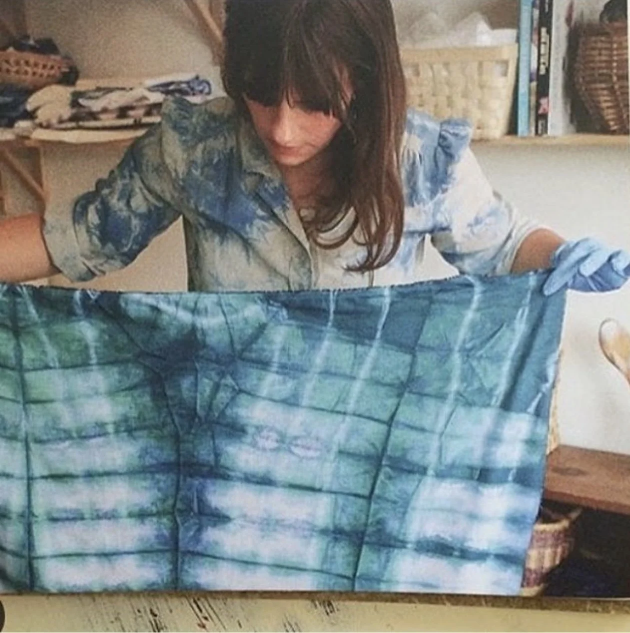 Dyeing Fabric: Indigo Dyeing for Garment Making