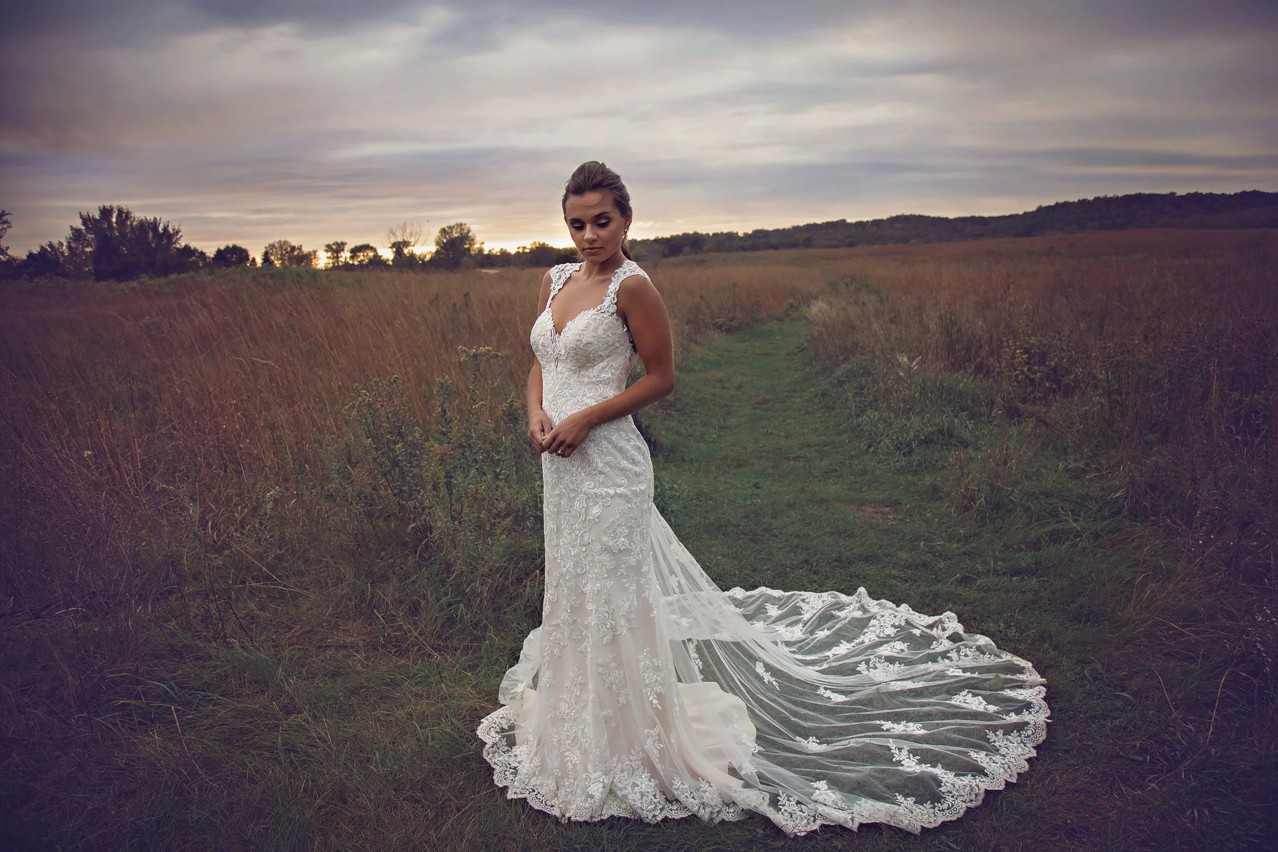 MINNESOTA WEDDING PHOTOGRAPHER | PAMELA HERNANDEZ BEAUTY | | INSPIRE BRIDAL BOUTIQUE | INTUITION WEDDINGS BY ID PHOTOGRAPHY