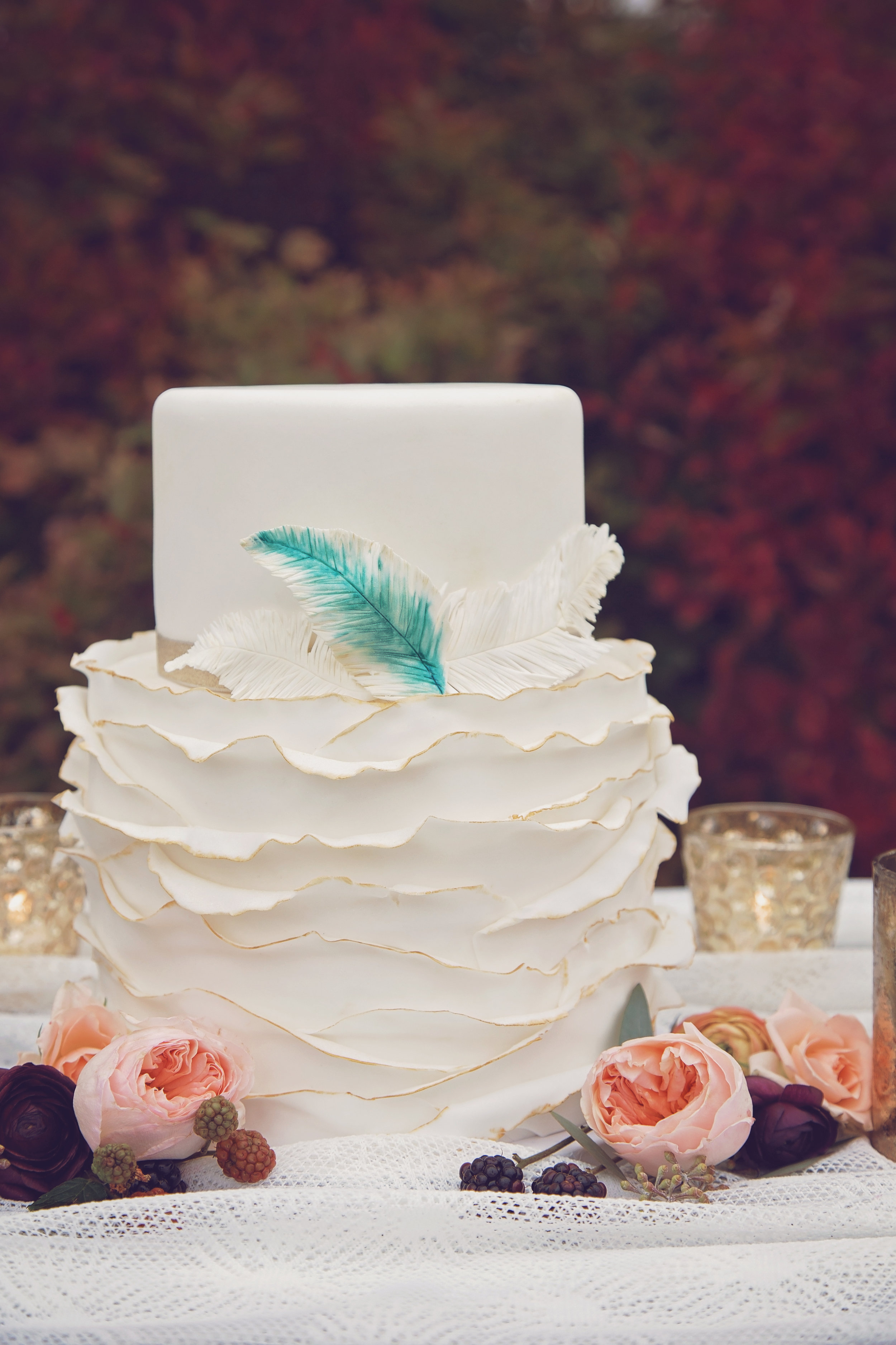 MINNESOTA WEDDING PHOTOGRAPHER | BLOOMING CREATIONS | MEANINGFUL MOMENTS EVENT PLANNING & COORDINATION | Blue Bird Cakery | INTUITION WEDDINGS BY ID PHOTOGRAPHY