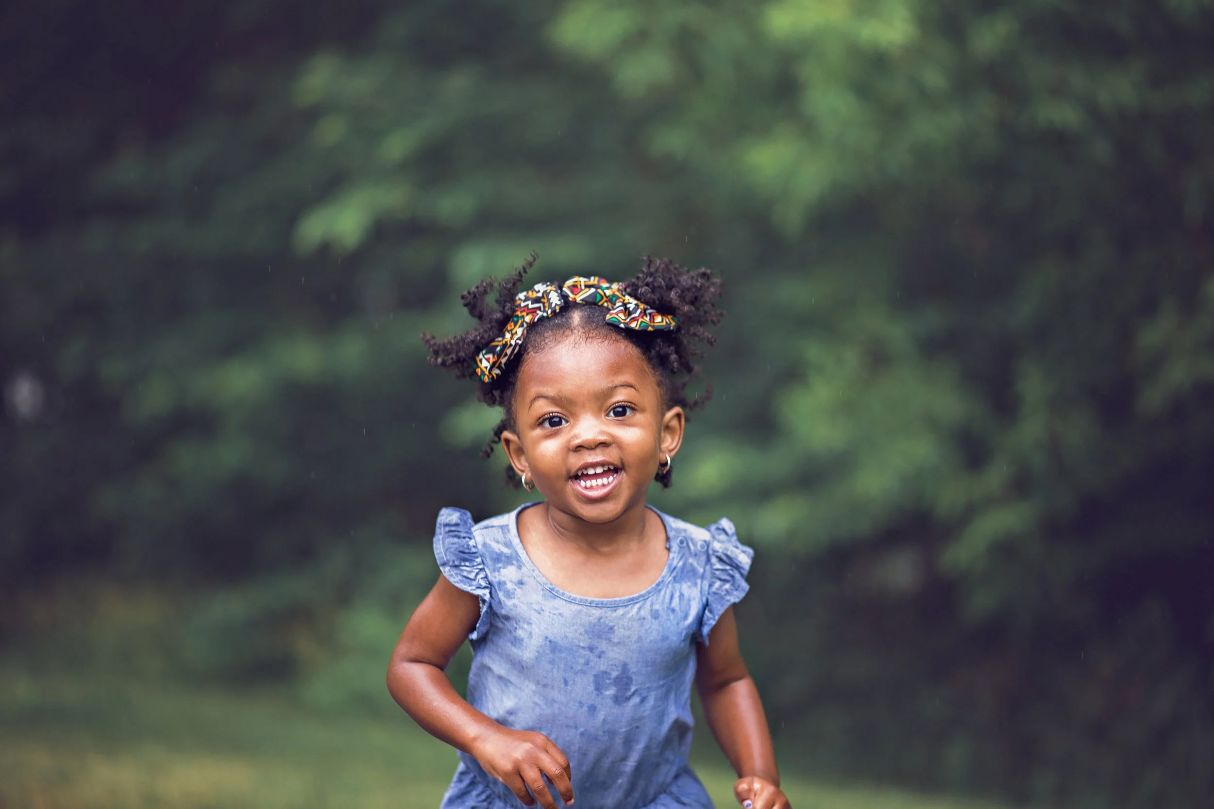 MilwaukeeFamilyPhotographerAva&DestinySheridanPark-ID Photography-0009.JPG