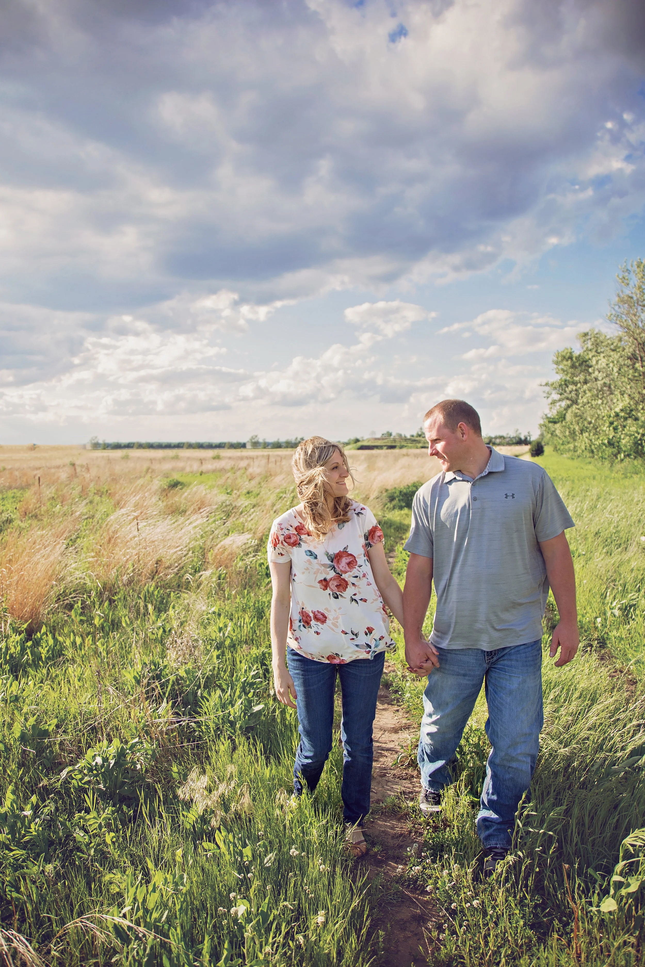 MankatoWeddingPhotographer-Sarah&Jeremy-LinnaeusArboretumGustatvus-ID Photography-22.JPG