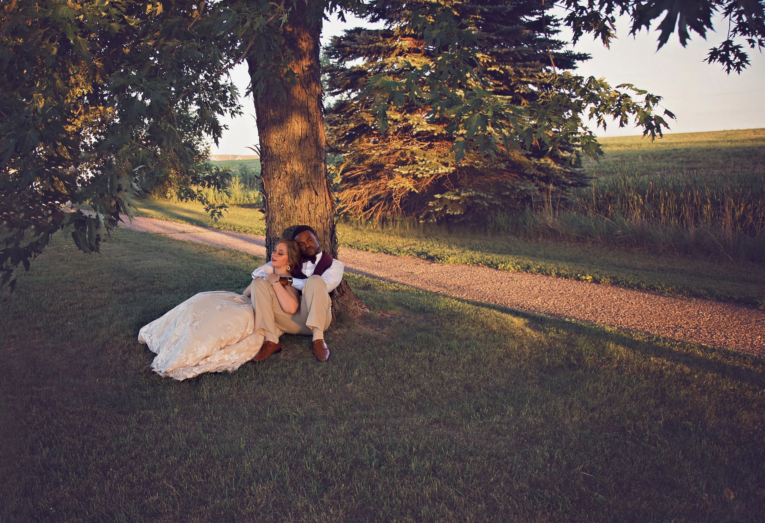 MankatoWeddingPhotographer-PullimanEisfeldWedding-IDPhotography-GoldenHourBridals-11.JPG