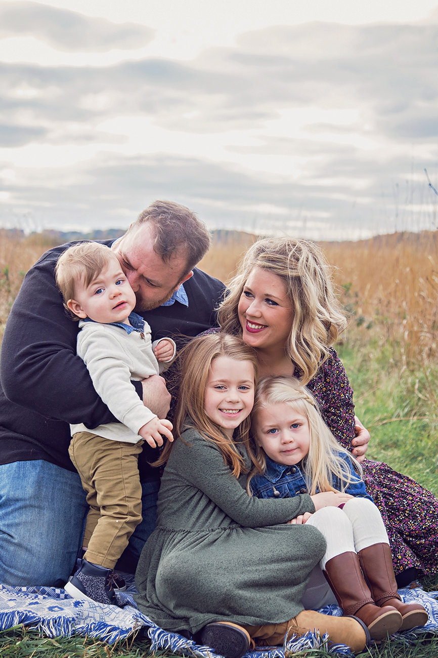 Southern MN & Twin Cities FamilyPhotographer-IDPhotography-FallonthePrairie-1332.png