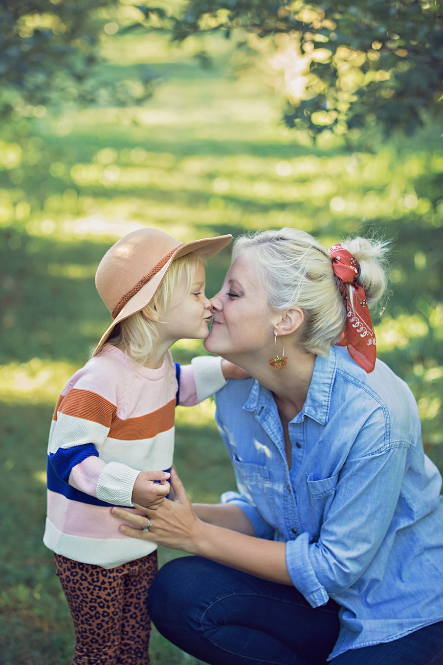 Southern MN & Twin Cities FamilyPhotographer-IDPhotography-FallLimitedEditionSession-4.png