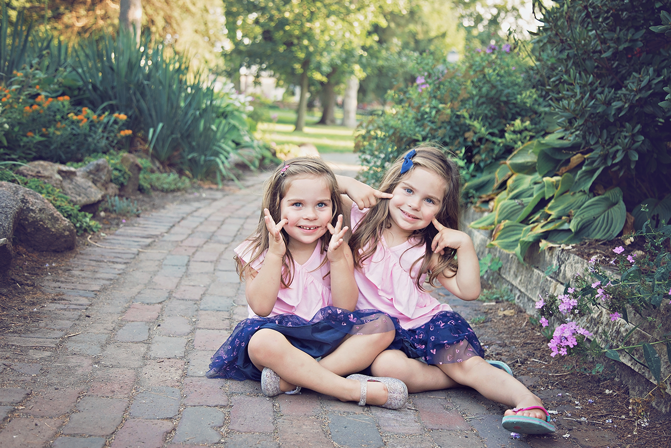 Southern MN & Twin Cities FamilyPhotographer-IDPhotography-SummerLimitedEditionSessions-1-20.png