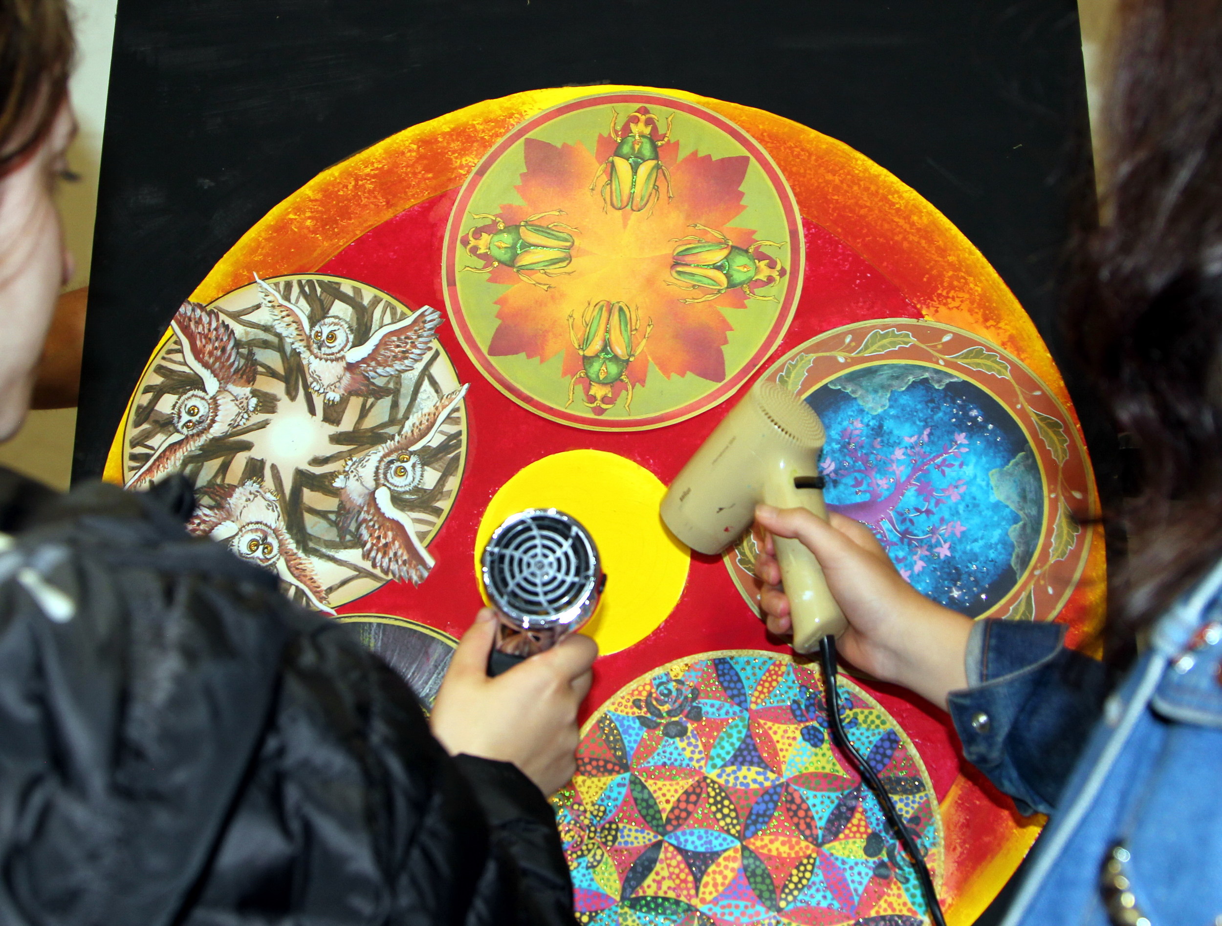 Mandalas in the work place create links between people, ideas and attitudes. It is a creative approach that brings about unity.