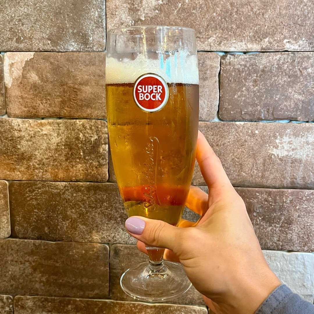 Enjoying a refreshing glass of Superbock, the pride of Portugal! 🍻🇵🇹
@superbock