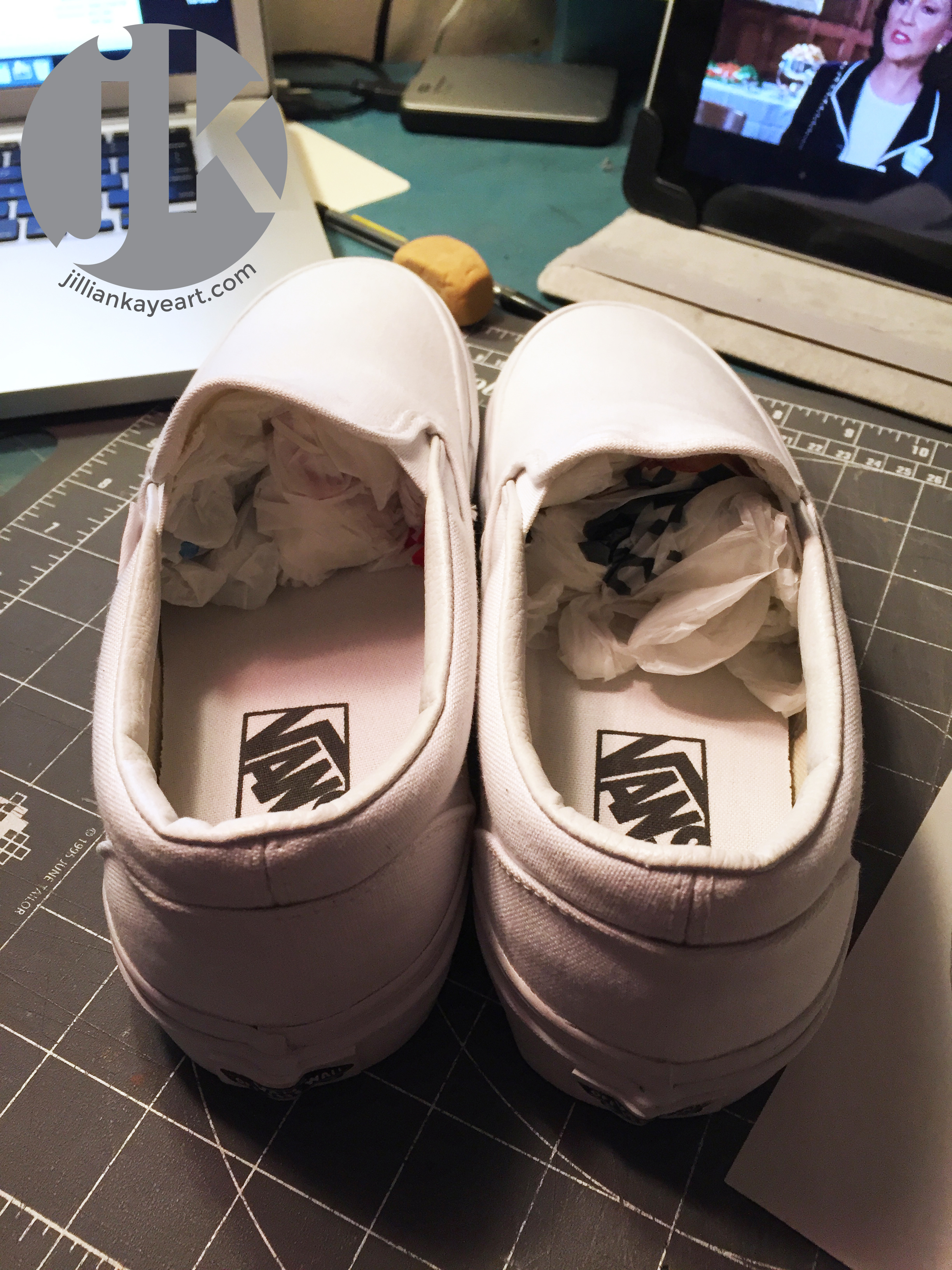 how to paint canvas shoes — Jillian 