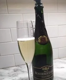 small-champagne.jpg