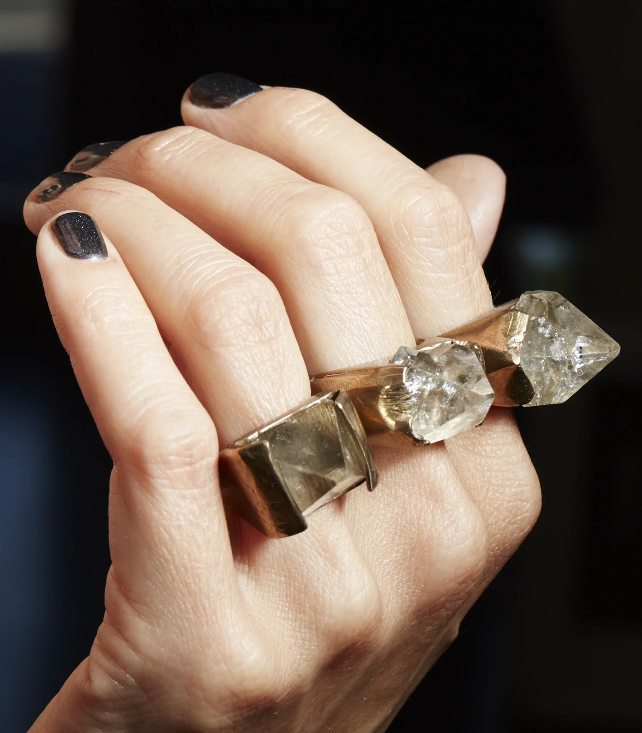 Apophylite Pyramid Trio W:92 R184.jpg
