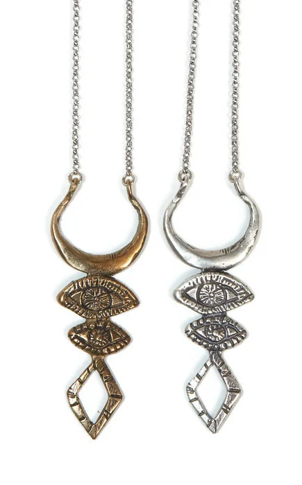 Diamond_Eye_Necklace-0074.jpg