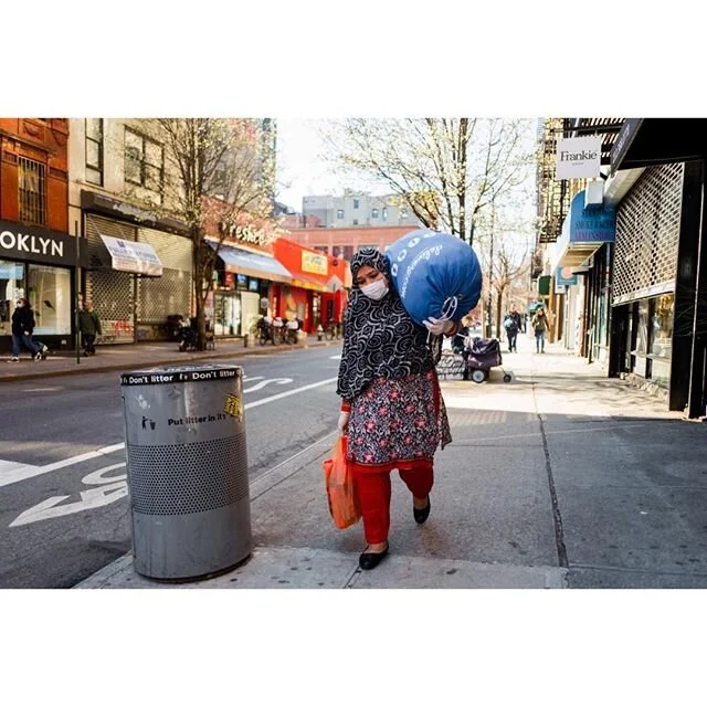 laundry day
.
.
.
Leica Q // 28mm Summilux // f1.7
.
.
.
#streetphotography #nyc #newyorkcity #photoeveryday #leica #leicaq #leicashooters #leicaphotography #leicaphoto #leicaworld #ourstreets #curiouscameraclub #streetphoto #streetsweekly #capturest
