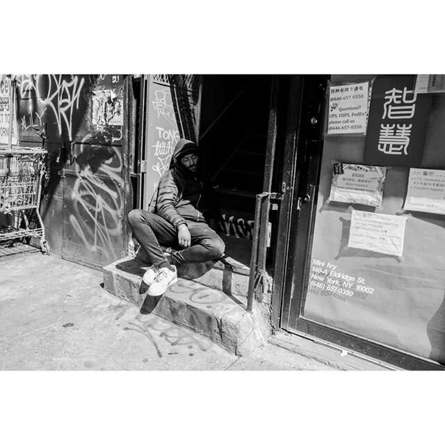 riding it out.
.
.
.
Leica Q // 28mm Summilux // f2.5
.
.
.
#leica #leicam #bnw #photography #mm #streetphotography #street #leicacamera #photooftheday #photo #ig #leicaphoto  #leicaphotography #leicaq #tonesofnyc #summilux #life #landscape #travel #