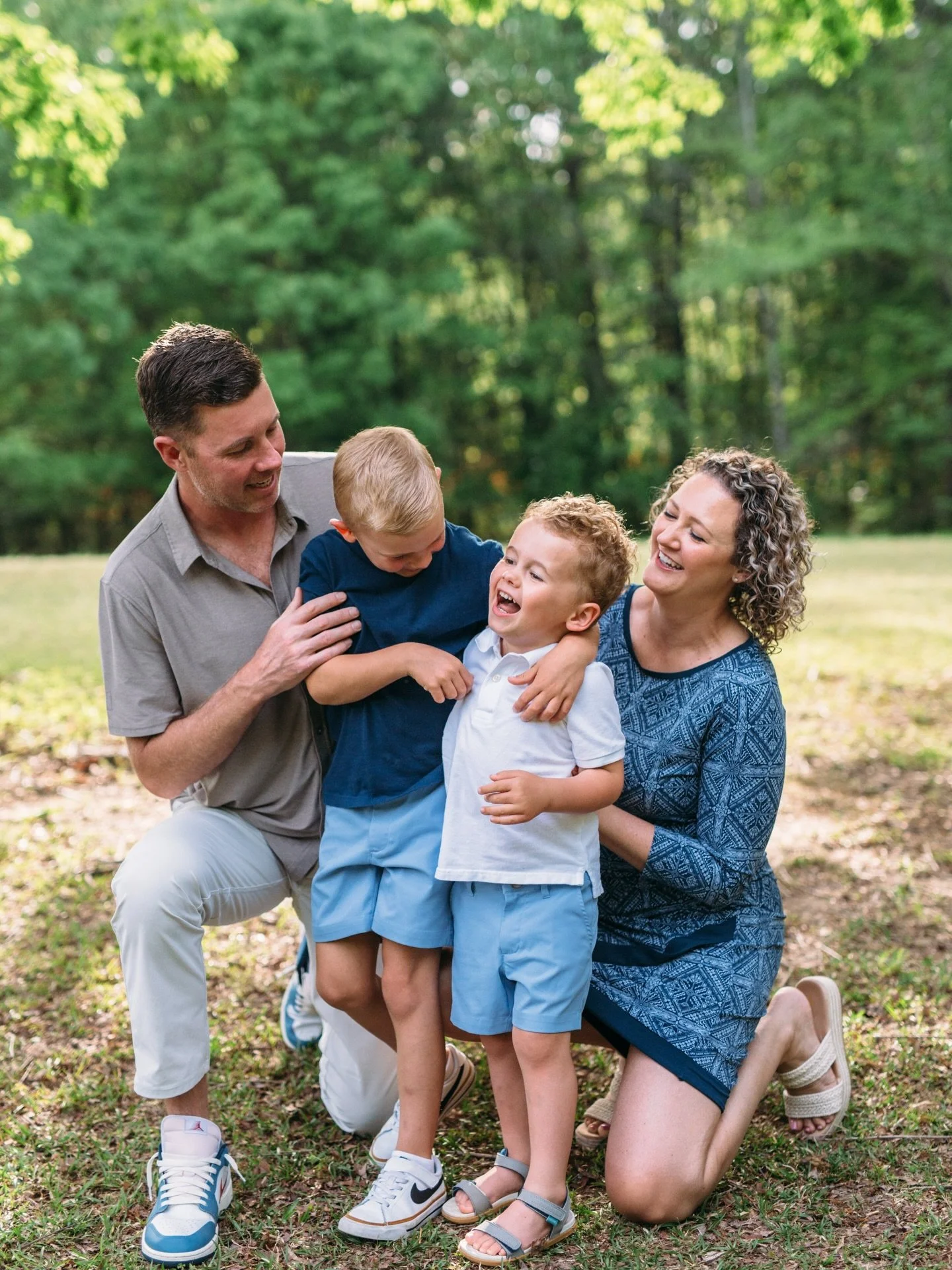 JUST ADDED! 🌸 Spring Mini Sessions 🌸 at Whittier Mill Park 
🗓️ Sunday, April 12, 2026. 
Link in profile and stories!