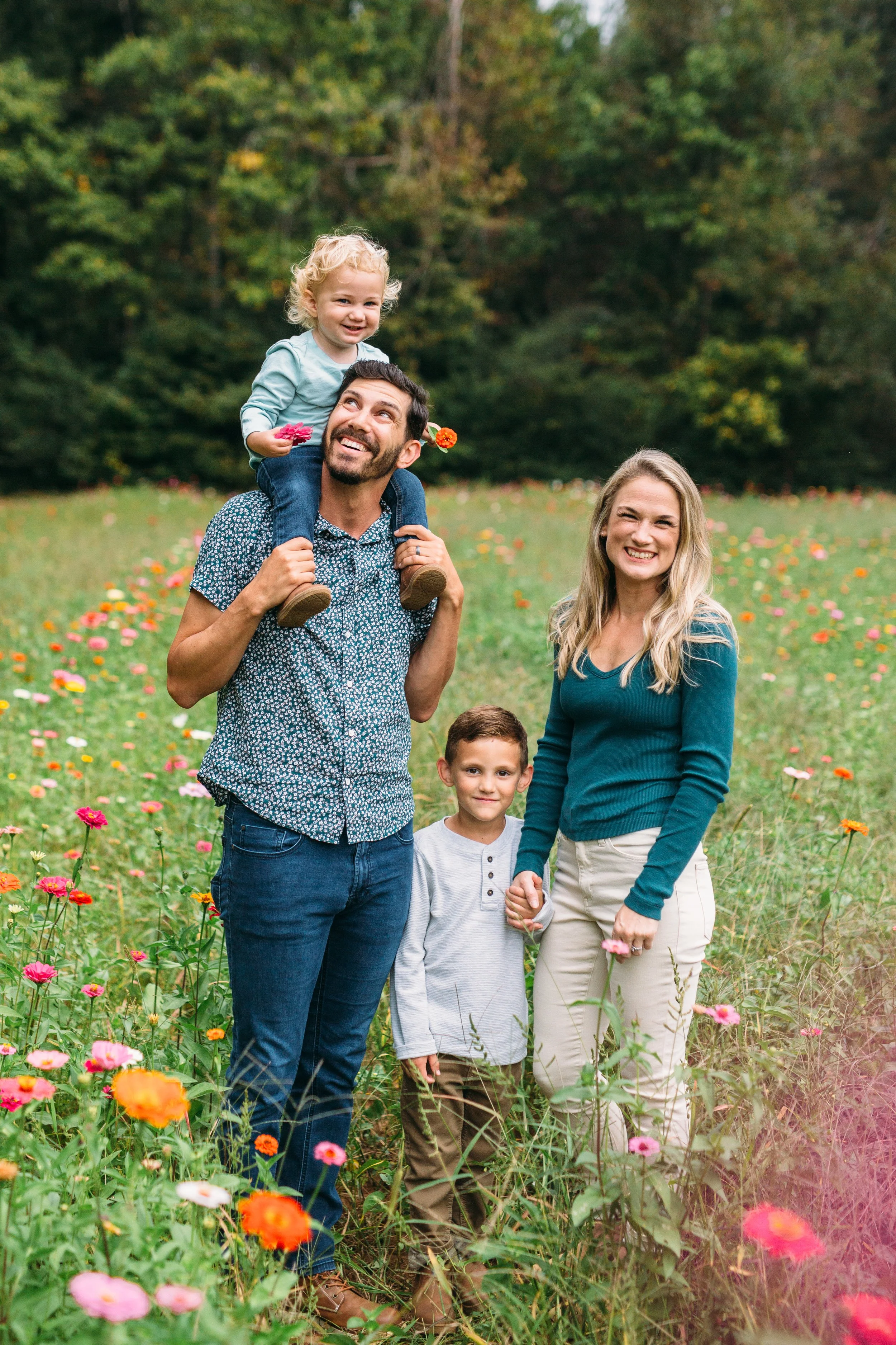 Gill Family Fall 2023-17.JPG