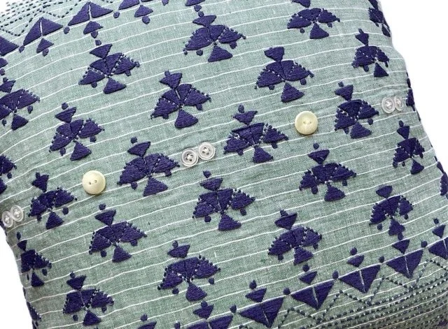 Pakshee Purple Buttons_a.jpeg