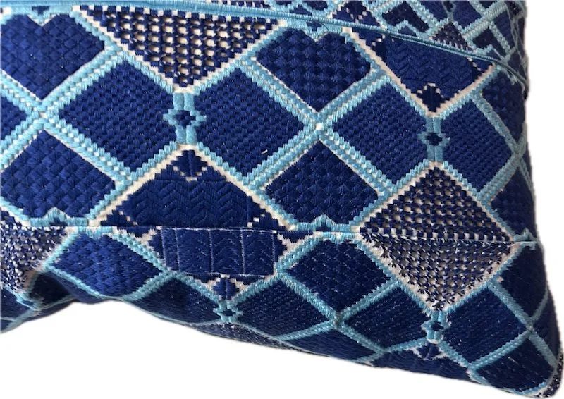 Blue Quatrefoil_14x21_d.jpeg