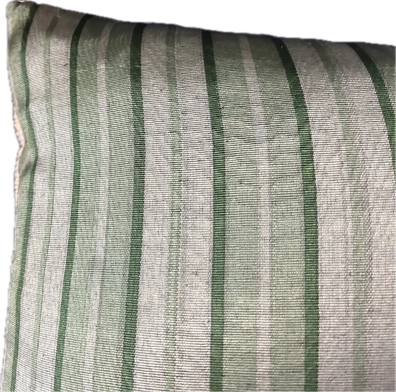 White Quatrefoil_14x16_g.jpeg