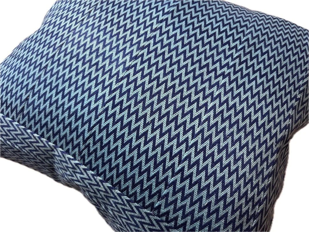 Blue ZigZag_19x21_e.jpeg