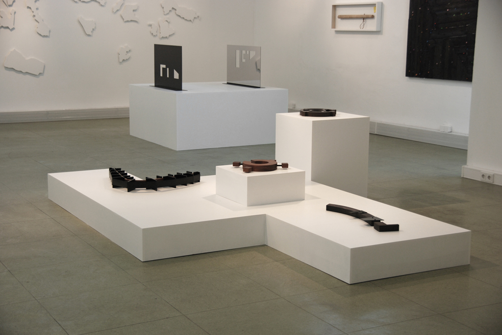 Le Corbusier Derivatives, 2009-2013 (Installation view at BrotKunsthalle, Vienna)
