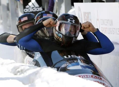 Steven-Holcomb-pilots-USA-1-to-new-heights-OI126SLA-x-large.jpg