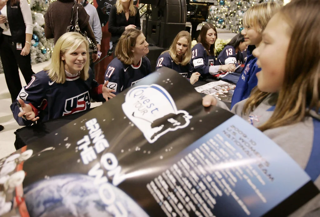 Natalie+Darwitz+USA+Hockey+Announces+2010+HLazuFTSfJtx.jpg