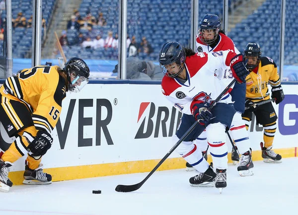 2016+Bridgestone+NHL+Winter+Classic+Women+G8UHHw0zTAEl.jpg