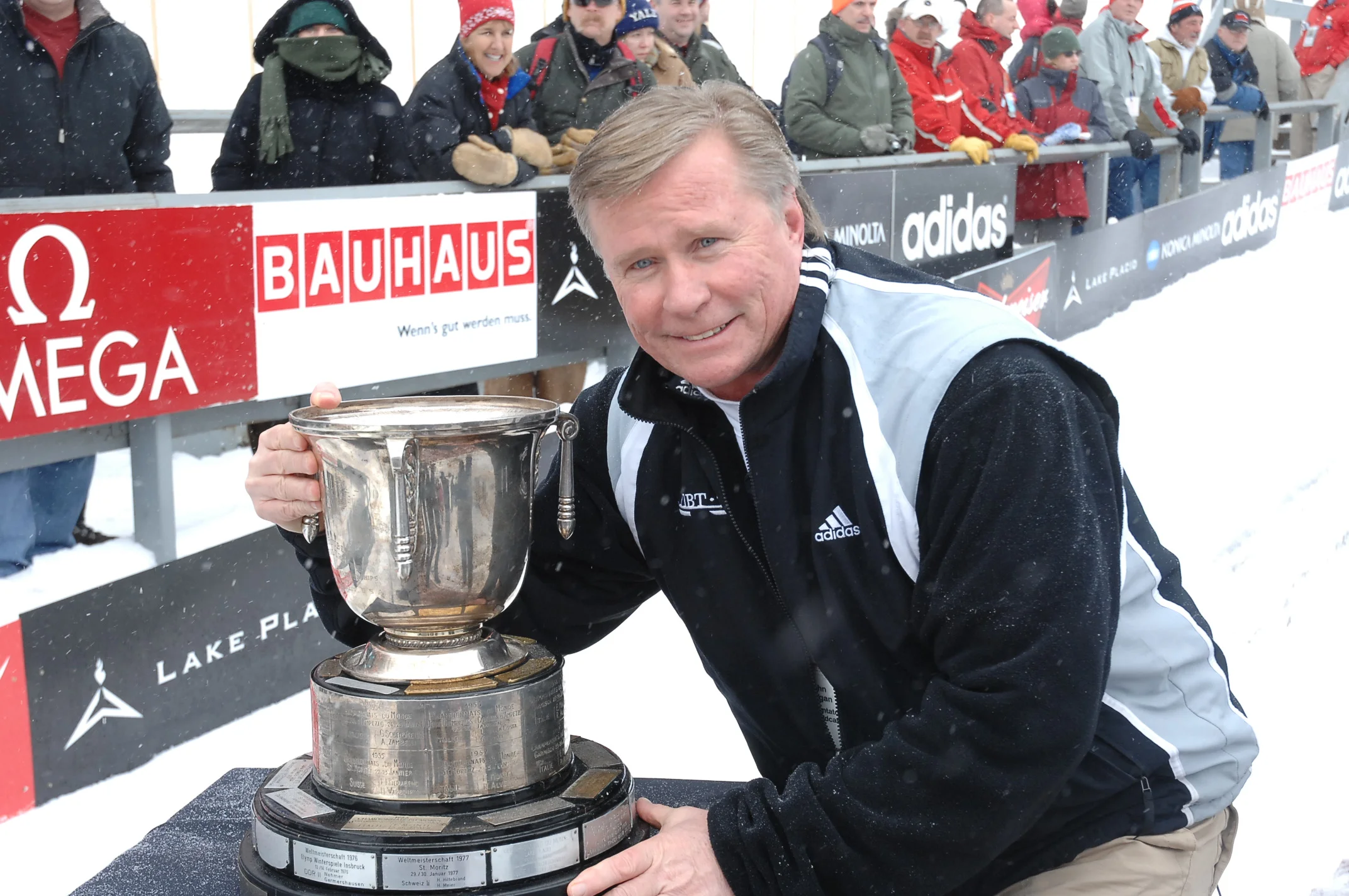 JFM and trophy 2009.JPG