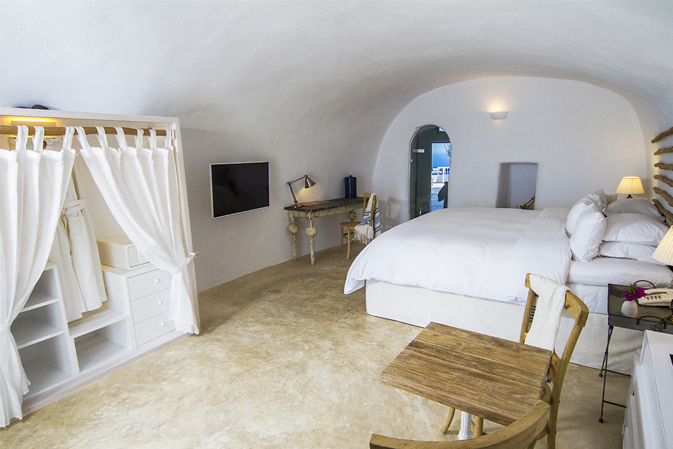 grotto_suite_interior_n.jpg
