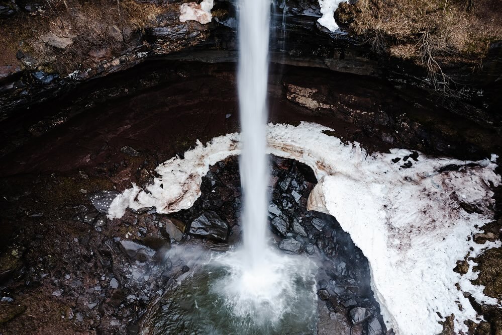 This is just one of those spots. Works any time of year. Apparently the skiing is good around here, but I come for the waterfall.