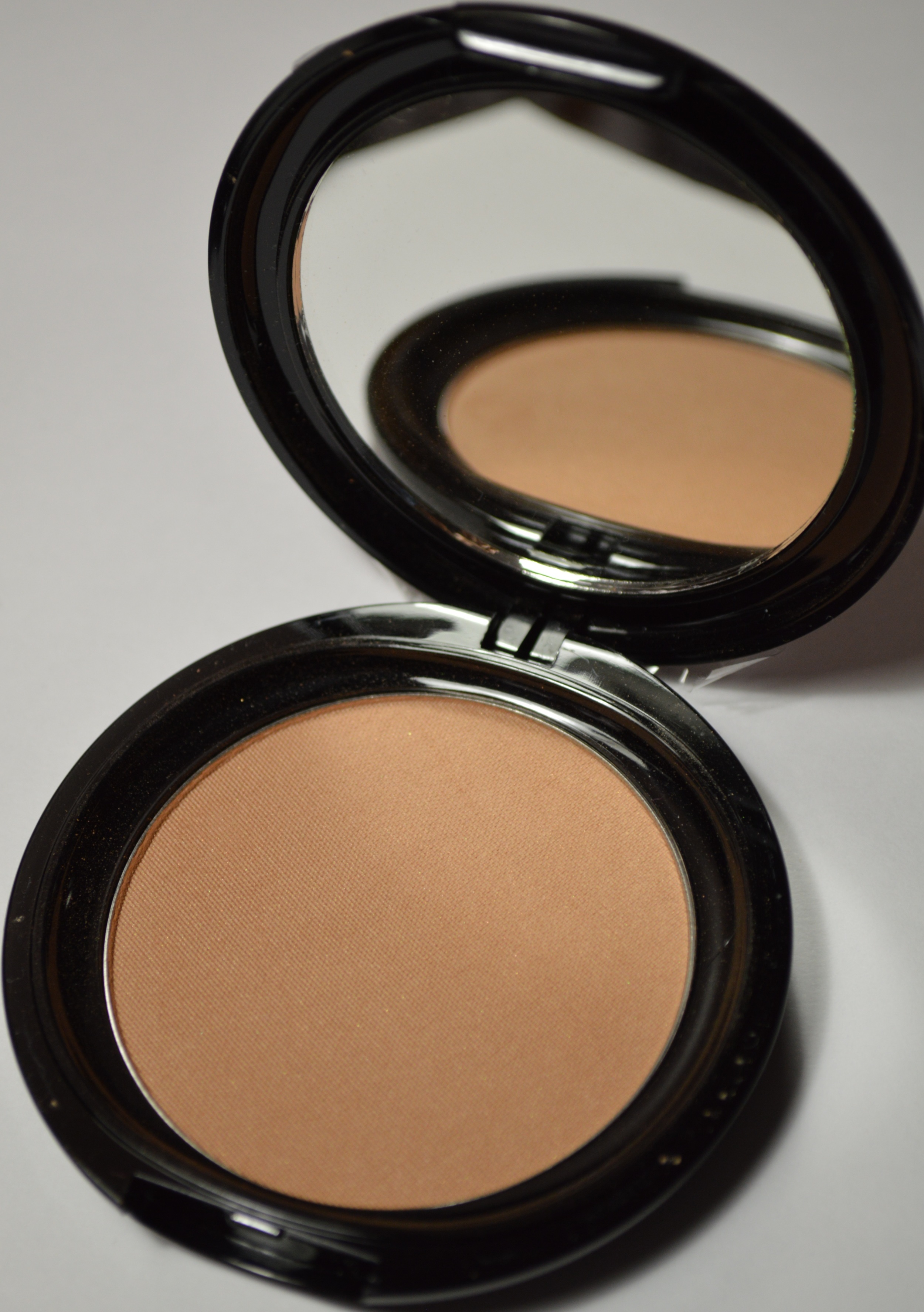 Tanning powder- Golden.JPG