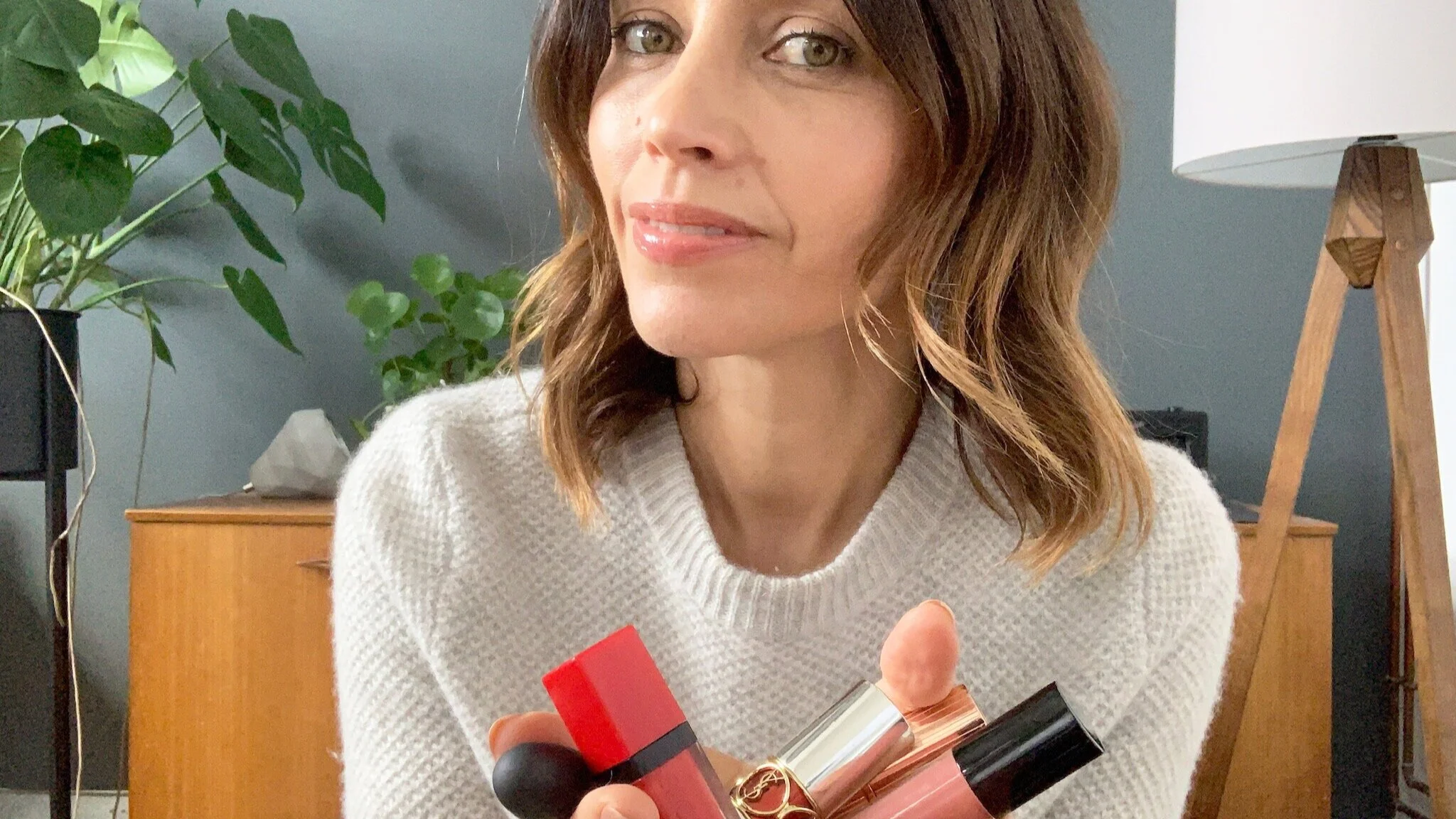 Lizzie Loves... Lipstick When You Don't Wear Lipstick